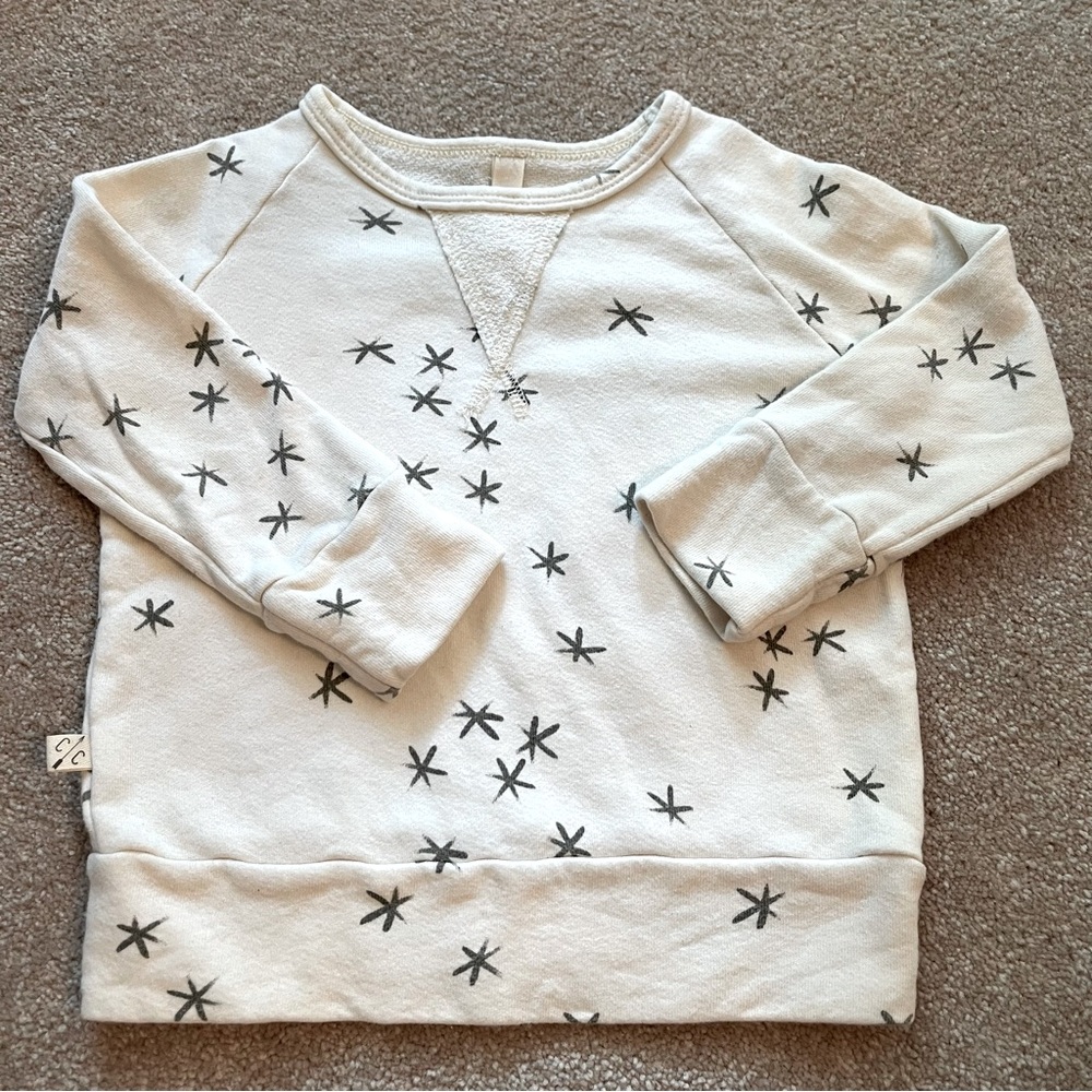 VGUC Stars on Natural Crewneck Sweatshirt from Childhoods Clothing